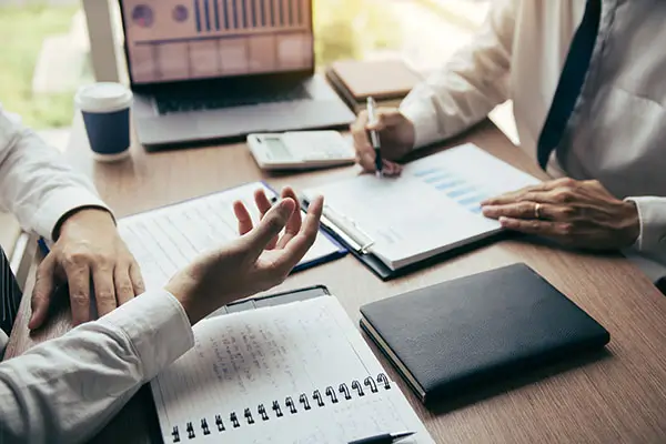 媒体英文介绍公司ppt